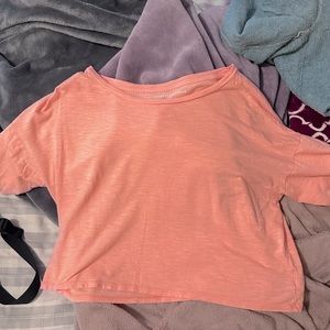 american eagle cropped tshirt